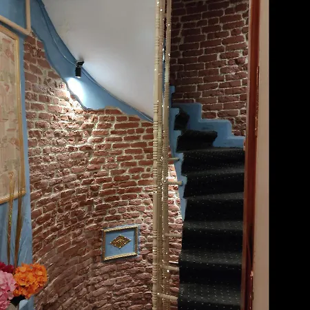 Stone House Apartment *